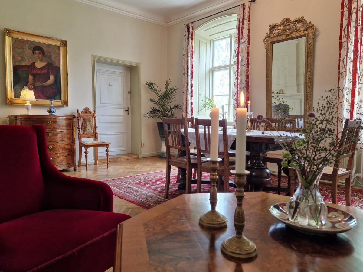 Naeaes Slott Guest House Floda  Ngoại thất bức ảnh