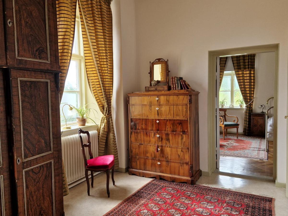Naeaes Slott Guest House Floda  Ngoại thất bức ảnh